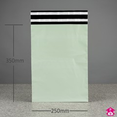Mint Mailing Bag with Double Sealing Strip - Large Letter - 250mm wide x 350mm long, 55 micron thickness (Large letter)