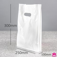 White Carrier Bag - Small (250mm wide x 300mm high x 30 micron thickness, 100mm bottom gusset)
