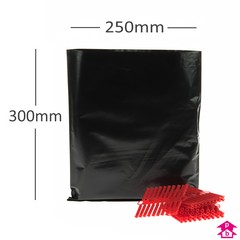 Black Polybag - Medium - 250mm x 300mm x 50 micron (10" x 12" x 200 gauge)