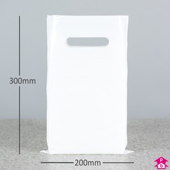 White Carrier Bag - Small - 200mm wide x 300mm high x 40 micron thickness